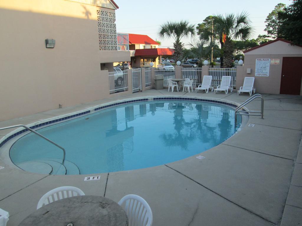 Super 8 By Wyndham Ft Walton Beach Fort Walton Beach Exteriör bild